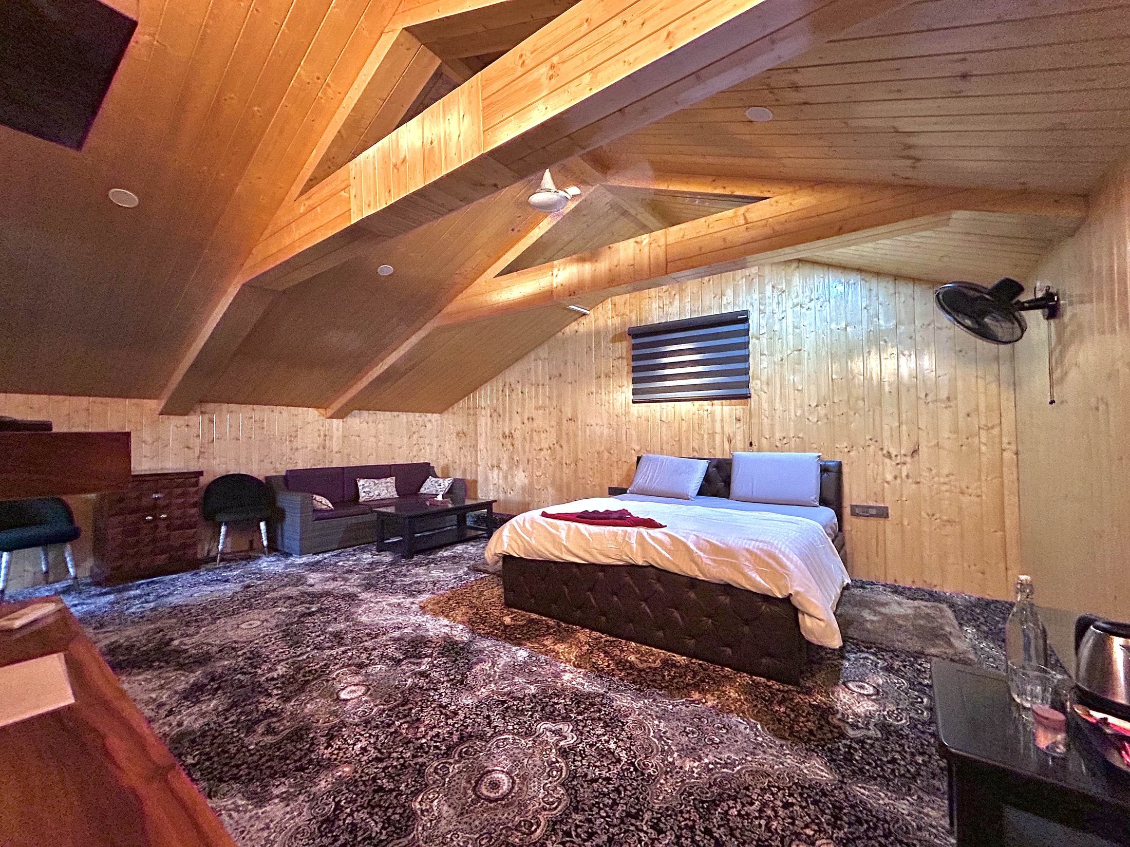 Timber, Velvet, and Warm Glow.